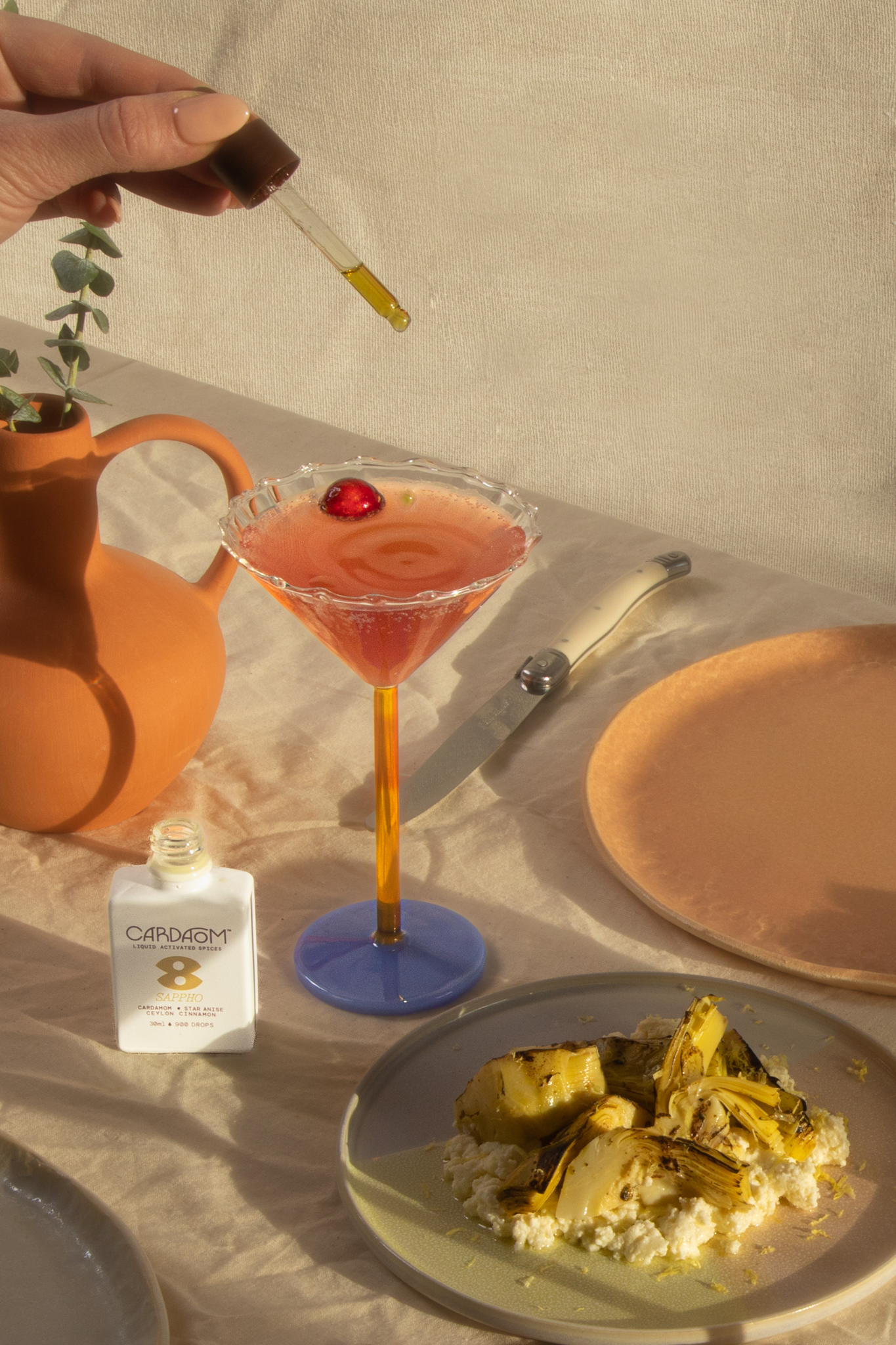 Pomegranate ꕥ Cranberry Spritz with SAPPHO ꕥ